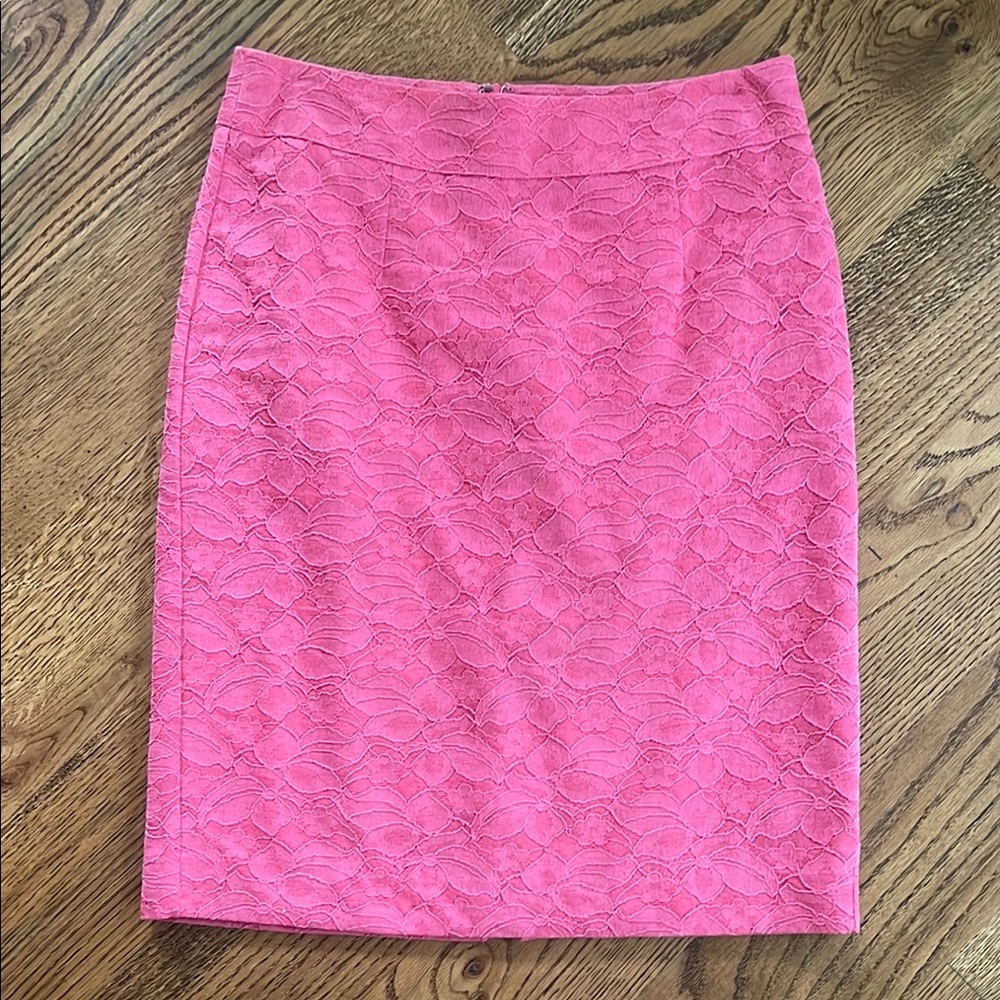 Banana Republic Pink Lace pencil skirt